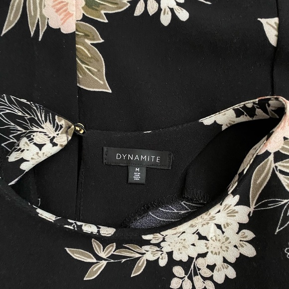 Cute floral pattern sleeveless top - Picture 3 of 5